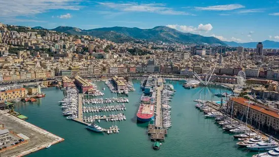 Genova, Liguria: panorama della città