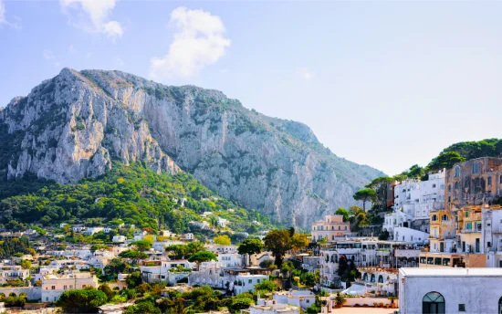 Paesaggio di Capri e costa campana
